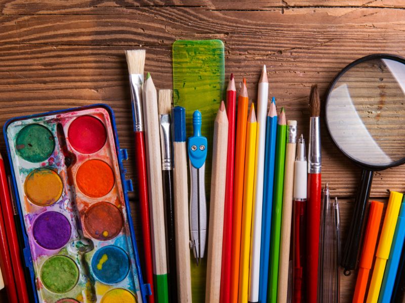 Simple art supplies you can use to start art journaling with no experience.